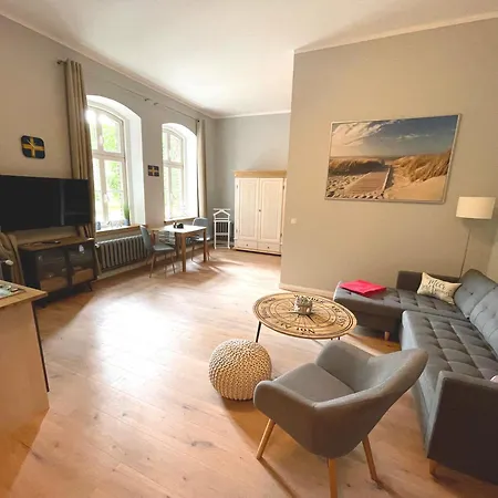 Gaestehaus Sternschanze - App1 &Bdquoadmiral&Ldquo Stralsund Exterior photo